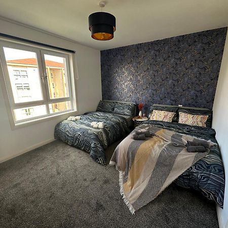 Glasgow Modern Style Home , Separate Entrance Bagian luar foto