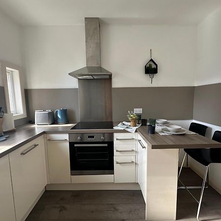 Glasgow Modern Style Home , Separate Entrance Bagian luar foto