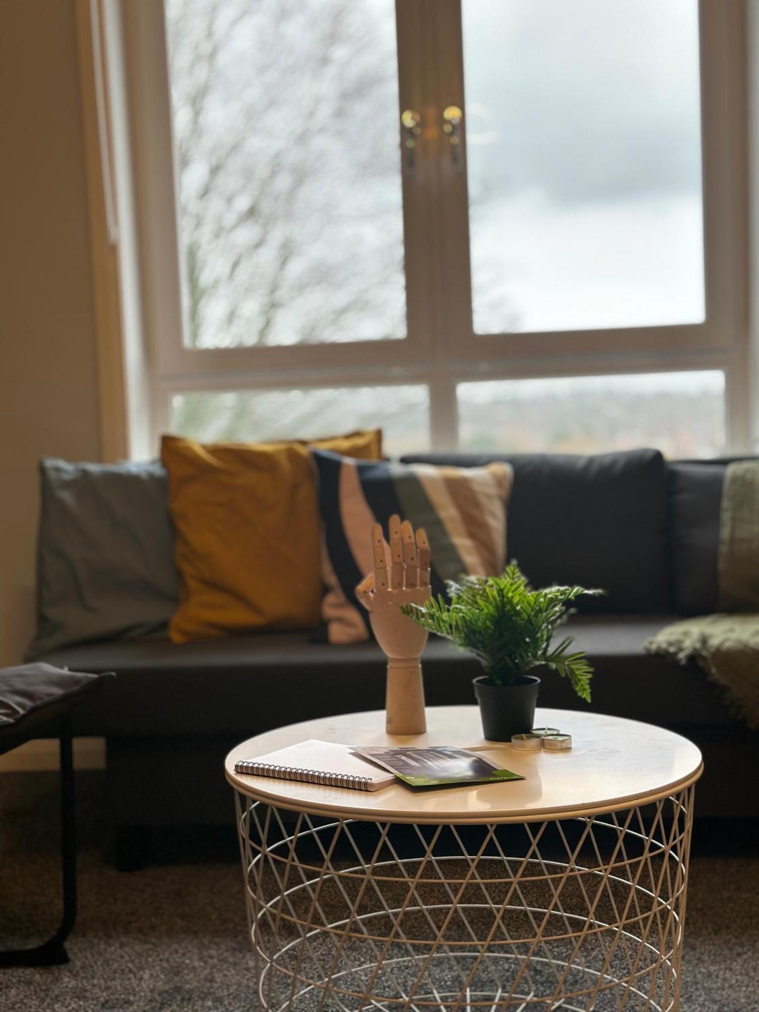 Glasgow Modern Style Home , Separate Entrance Bagian luar foto