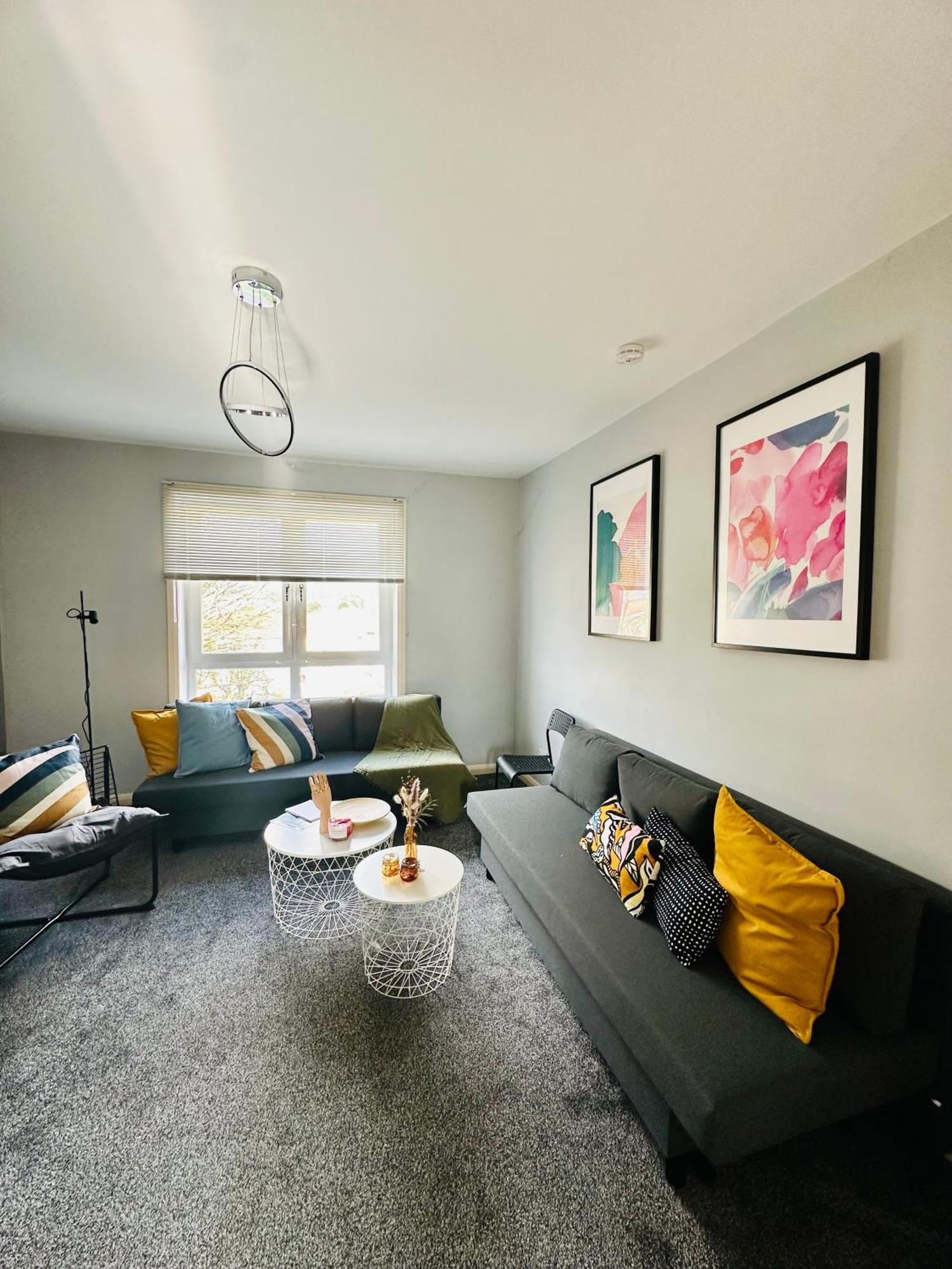 Glasgow Modern Style Home , Separate Entrance Bagian luar foto
